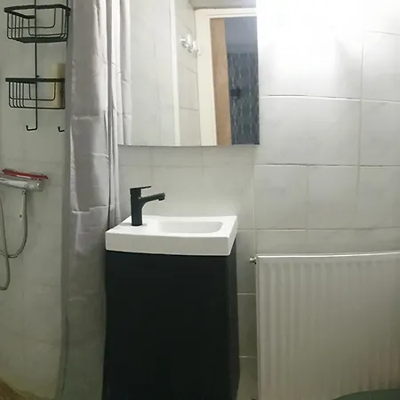 Vakantiehuis Chez Emile Cote Face Maison Entiere, 3 Chambres, 2 Salles De Bains,jardin Et Terrasse *