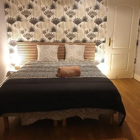 Holiday home Chez Emile Cote Face Maison Entiere, 3 Chambres, 2 Salles De Bains,jardin Et Terrasse