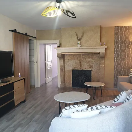 Σπίτι διακοπών Chez Emile Cote Face Maison Entiere, 3 Chambres, 2 Salles De Bains,jardin Et Terrasse Humes-Jorquenay