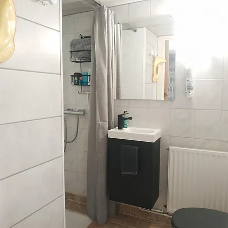 Vakantiehuis Chez Emile Cote Face Maison Entiere, 3 Chambres, 2 Salles De Bains,jardin Et Terrasse Humes-Jorquenay