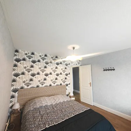 Vakantiehuis Chez Emile Cote Face Maison Entiere, 3 Chambres, 2 Salles De Bains,jardin Et Terrasse