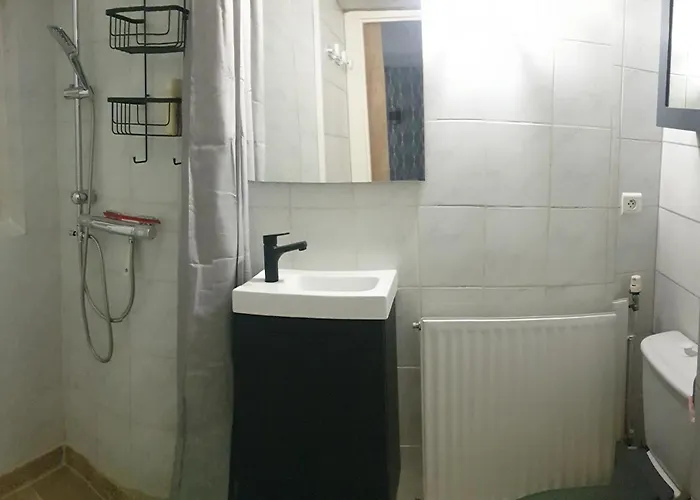 Ferienhaus Chez Emile Cote Face Maison Entiere, 3 Chambres, 2 Salles De Bains,jardin Et Terrasse *