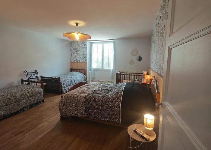 Ferienhaus Chez Emile Cote Face Maison Entiere, 3 Chambres, 2 Salles De Bains,jardin Et Terrasse