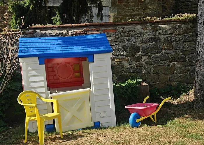 Chez Emile Cote Face Maison Entiere, 3 Chambres, 2 Salles De Bains,jardin Et Terrasse *