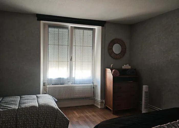 Chez Emile Cote Face Maison Entiere, 3 Chambres, 2 Salles De Bains,jardin Et Terrasse Ferienhaus Humes-Jorquenay