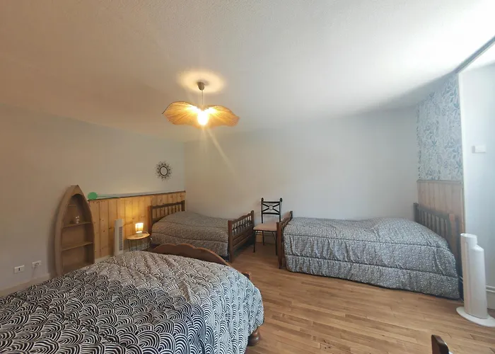 Chez Emile Cote Face Maison Entiere, 3 Chambres, 2 Salles De Bains,jardin Et Terrasse