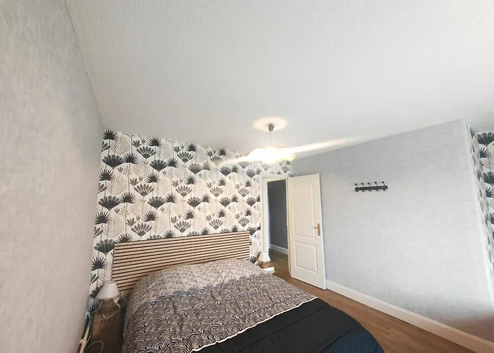 Ferienhaus Chez Emile Cote Face Maison Entiere, 3 Chambres, 2 Salles De Bains,jardin Et Terrasse