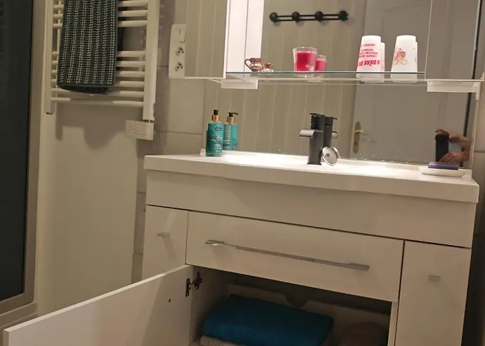 Chez Emile Cote Face Maison Entiere, 3 Chambres, 2 Salles De Bains,jardin Et Terrasse Ferienhaus Humes-Jorquenay